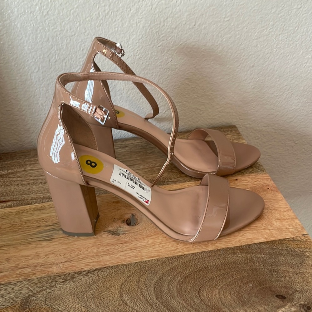 Madden Girl size 8 Carmel heels